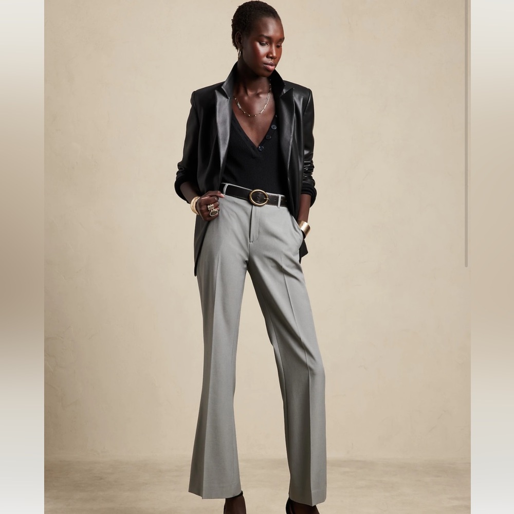 NWT. BANANA REPUBLIC Sculpted Bootcut Dress Pants